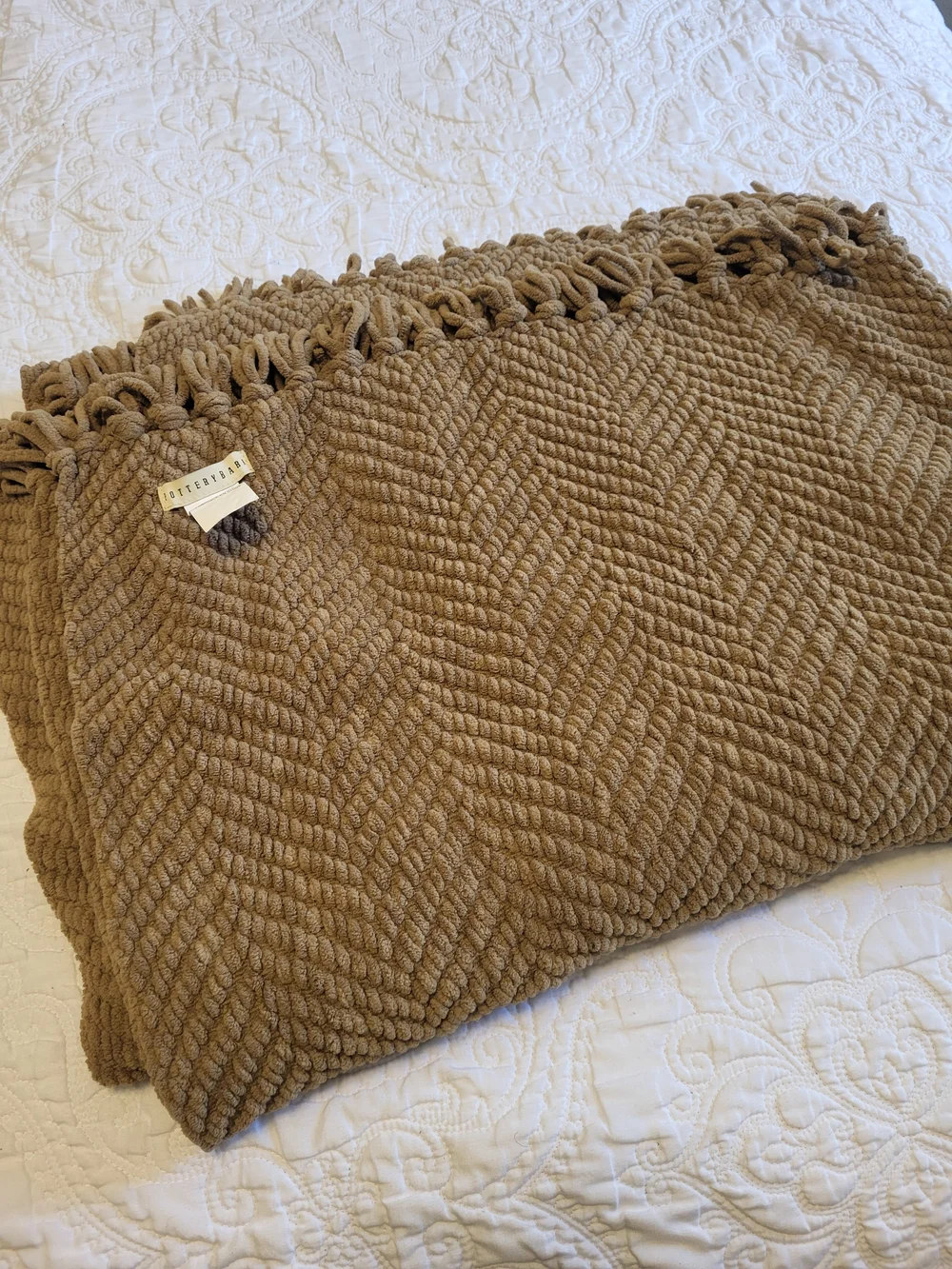 Pottery Barn Textured Fringed Throw Chinelle Weave Blanket 72 X 49 Tan Brown